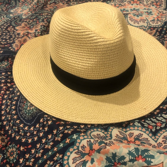 Accessories - Cute hat